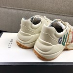 Gucci Pops This collection has a lot of flora and fauna elements Original material