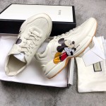 Gucci Pops This collection has a lot of flora and fauna elements Original material