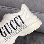 Gucci Pops This collection has a lot of flora and fauna elements Original material