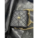 𝗖𝗛𝗔𝗘𝗡𝗟✦ 22P Retro Black Backpack Genuine Leather