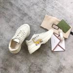 Gucci Pops This collection has a lot of flora and fauna elements Original material