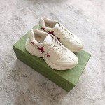 Gucci Pops This collection has a lot of flora and fauna elements Original material