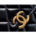 𝗖𝗛𝗔𝗘𝗡𝗟✦ ❥𝟚𝟘𝟚1 early autumn new double ball mobile phone bag black➿