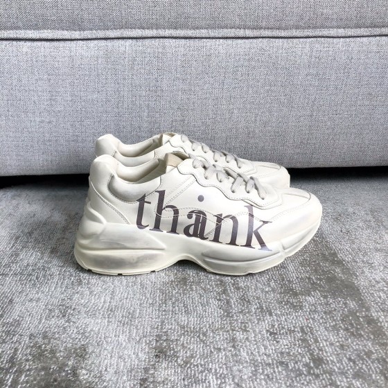 Gucci Pops This collection has a lot of flora and fauna elements Original material