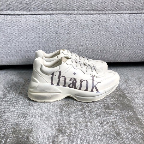 Gucci Pops This collection has a lot of flora and fauna elements Original material