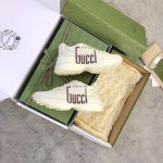 Gucci Pops This collection has a lot of flora and fauna elements Original material