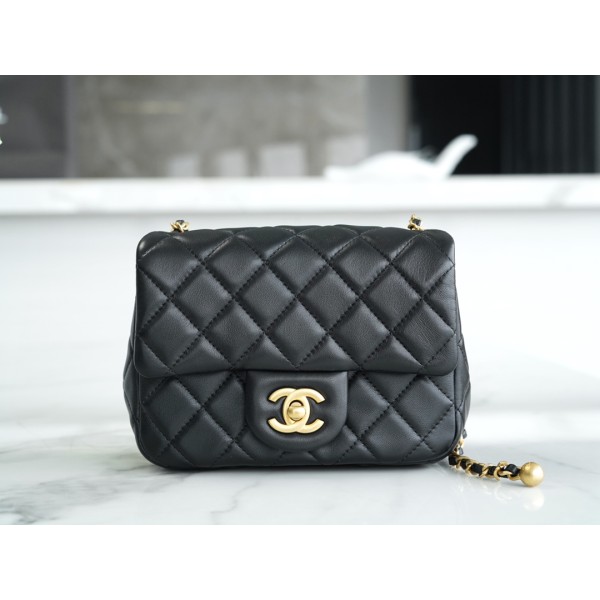 𝗖𝗛𝗔𝗘𝗡𝗟✦ 𝟐𝟑𝐂Metal Ball Square Fatty Black🖤