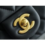 𝗖𝗛𝗔𝗘𝗡𝗟✦ 𝟐𝟑𝐂Metal Ball Square Fatty Black🖤