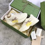 Gucci Pops This collection has a lot of flora and fauna elements Original material