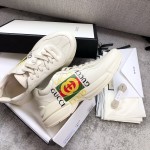 Gucci Pops This collection has a lot of flora and fauna elements Original material