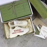 Gucci Pops This collection has a lot of flora and fauna elements Original material