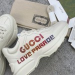 Gucci Pops This collection has a lot of flora and fauna elements Original material