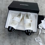 CHANEL book bag buckle single shoes Mary Jane single shoes bright wrinkled patent leather gold heel