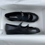 CHANEL Xiao Xiang's new double strap ballet shoes above the buckle on the small diamonds of the delicate shine