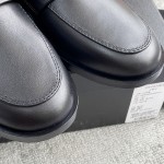 CHANEL Louboutins Simple small single shoes Lace-shaped round Logo leather outsole