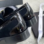 CHANEL Louboutins Simple small single shoes Lace-shaped round Logo leather outsole