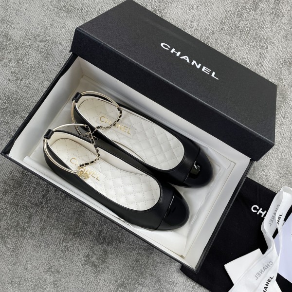 CHANEL 22 years of the latest models of a unique temperament of a ballet shoe zinc alloy half-ring iron ring design