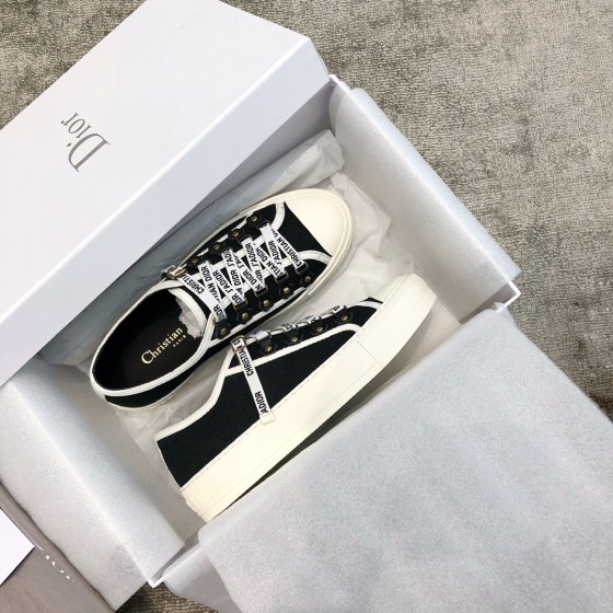 DIOR alphabet shoes black Water-dyed sheepskin inside Private moulded outsole Private moulded brass buckle