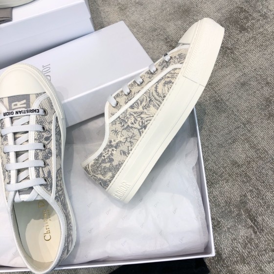 DIOR Antique Style Cloth Shoes Gold Full electric embroidery Water-dyed sheepskin lining Private moulded outsole