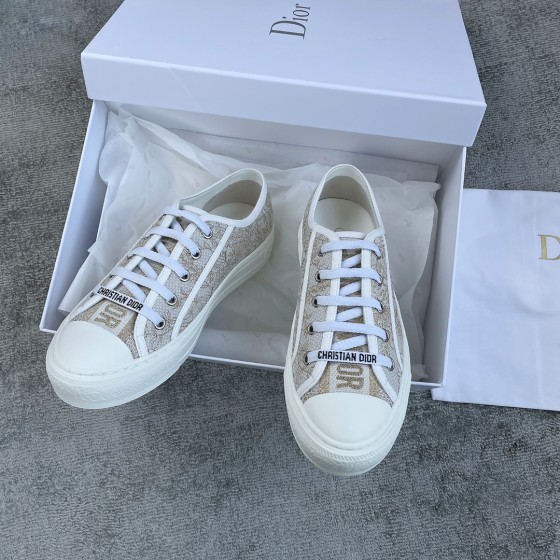 DIOR embroidered boardshorts gold Full electric embroidery Water-dyed sheepskin lining Private moulded outsole