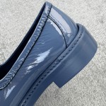 CHANEL a little retro with a flip-flop design through the dye leather sole