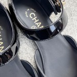 CHANEL early spring of this black and white colorful book bag buckle Mary Jane sheepskin lining genuine leather outsole