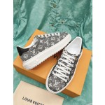 Louis Vuitton x Yayoi Kusama cooperation model classic white shoes 𝐓𝐢𝐦𝐞 𝐨𝐮𝐭 wave point sneakers