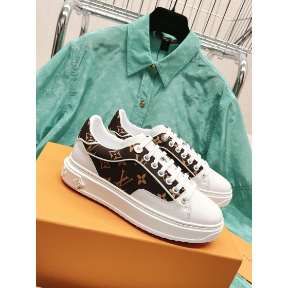 Louis Vuitton's new letter rhinestone white shoes series is new🆕