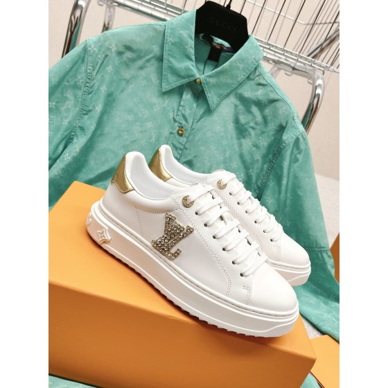 Louis Vuitton's new letter rhinestone white shoes series is new🆕