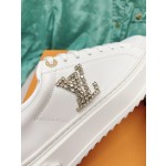 Louis Vuitton's new letter rhinestone white shoes series is new🆕