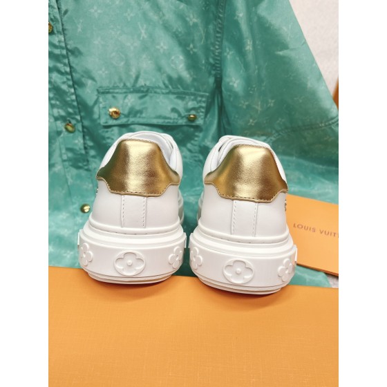 Louis Vuitton's new letter rhinestone white shoes series is new🆕