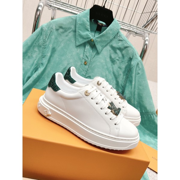 Louis Vuitton's new letter rhinestone white shoes series is new🆕