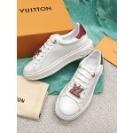 Louis Vuitton's new letter rhinestone white shoes series is new🆕