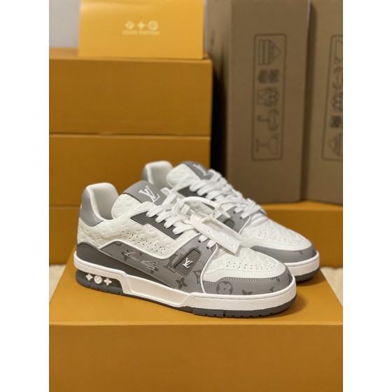 Louis Vuitton Trainer Sneakers Couple Model LD 0727