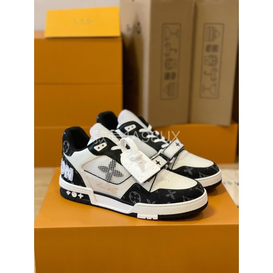Louis Vuitton Trainer sneakers for couples, style 1A98UX