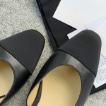 CHANEL especially popular color blocking single shoes continue the classic Chanel characteristics