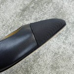 CHANEL especially popular color blocking single shoes continue the classic Chanel characteristics