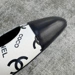 CHANEL especially popular color blocking single shoes continue the classic Chanel characteristics