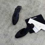 CHANEL especially popular color blocking single shoes continue the classic Chanel characteristics