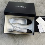 CHANEL especially popular color blocking single shoes continue the classic Chanel characteristics