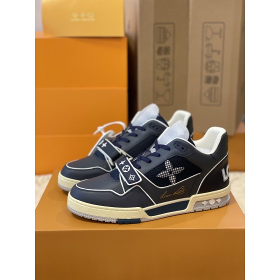 Louis Vuitton Trainer Men's Model 1A98UX