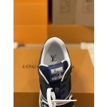 Louis Vuitton Trainer Men's Model 1A98UX