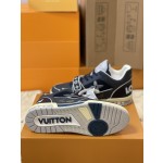 Louis Vuitton Trainer Men's Model 1A98UX