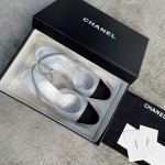 CHANEL especially popular color blocking single shoes continue the classic Chanel characteristics