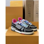 Louis Vuitton Trainer Men's Model 1A98UX