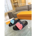 Louis Vuitton 2023 couple models embossed print