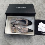 CHANEL especially popular color blocking single shoes continue the classic Chanel characteristics