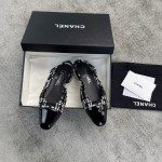 CHANEL especially popular color blocking single shoes continue the classic Chanel characteristics