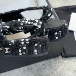 CHANEL especially popular color blocking single shoes continue the classic Chanel characteristics