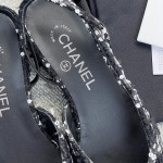 CHANEL especially popular color blocking single shoes continue the classic Chanel characteristics